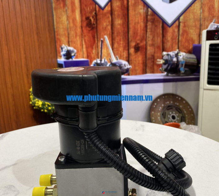 Mô tơ nâng cabin CHENGLONG H7 chính hãng